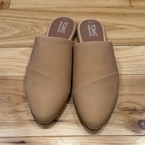 TOMS Women's Beige Jade Mules size 8